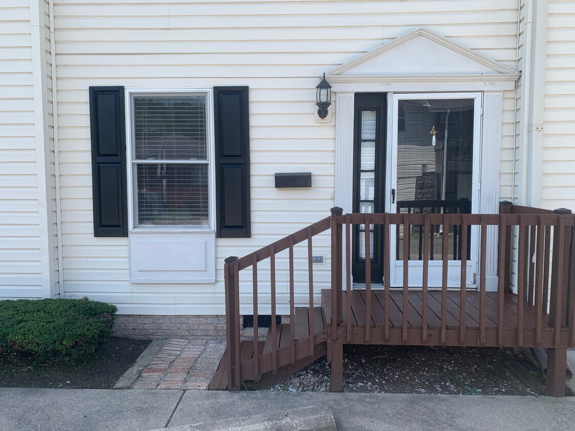 Primary Photo - 1407 Glenwood St