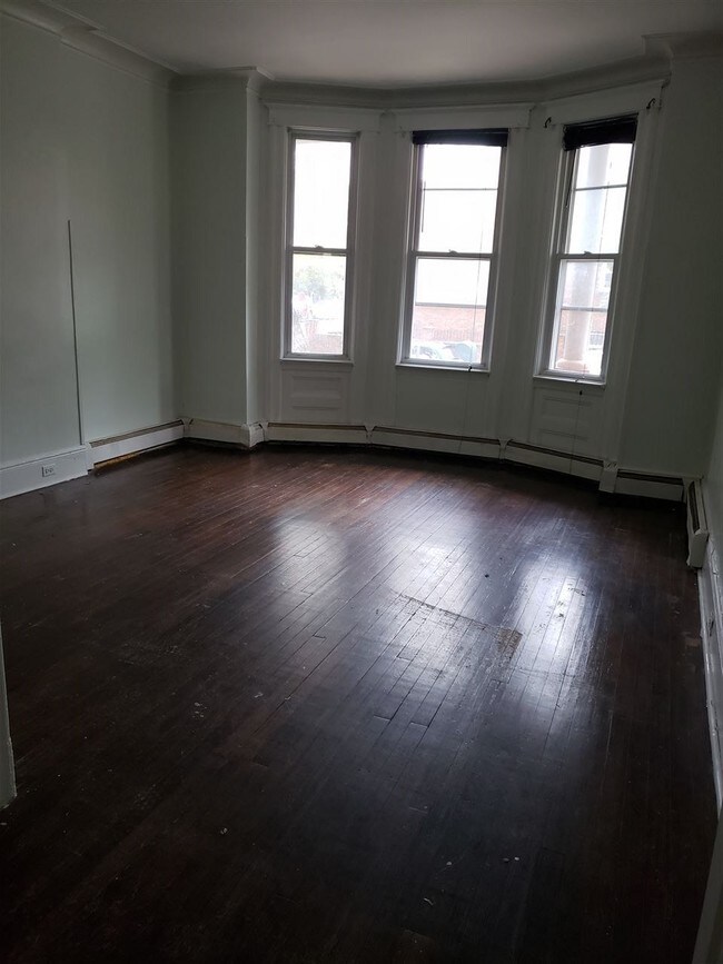 Building Photo - 51 Sherman Pl