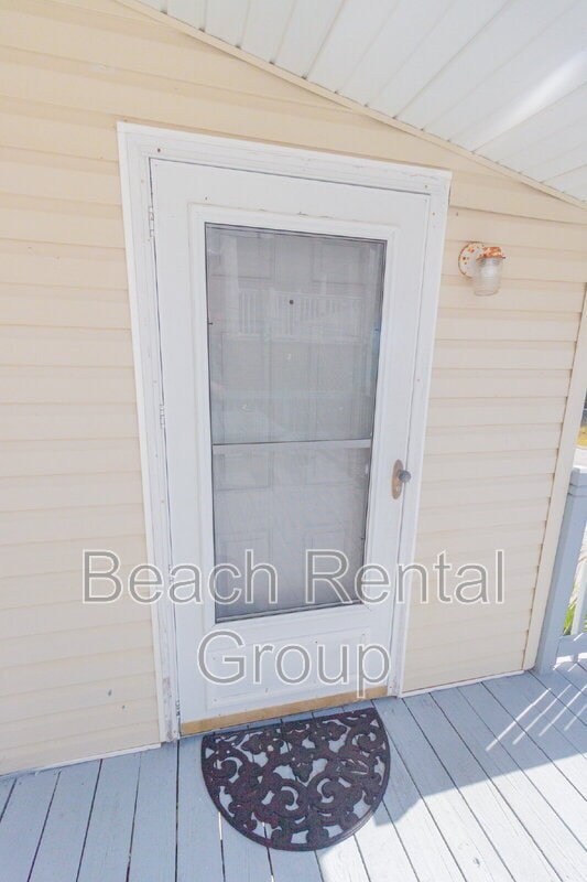 Building Photo - 4718 Seaview St