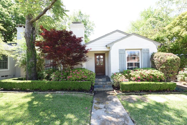 Foto del edificio - Walk to Inwood Village! Charming 3 bed 3 b...