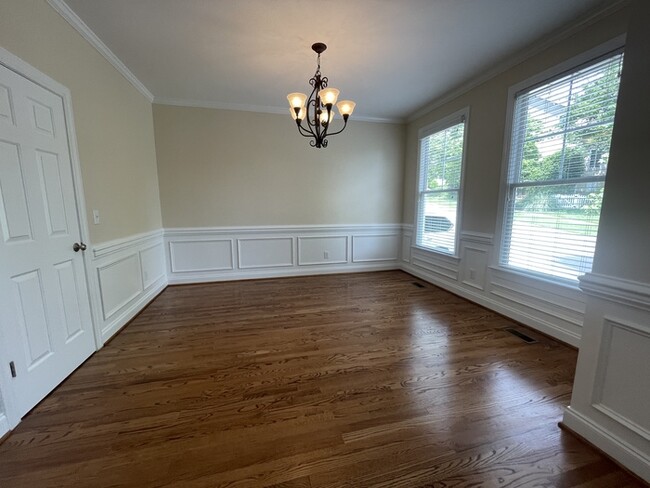 Building Photo - 102 LittleBranch Trail