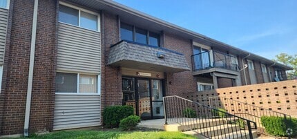 Building Photo - 2300 Beau Monde Ln