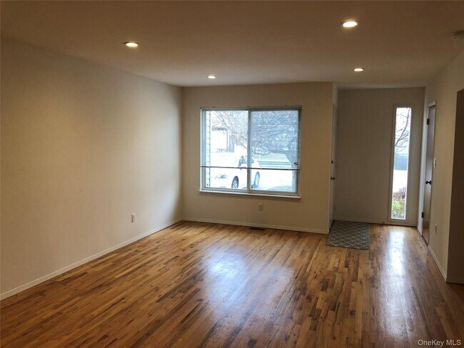 Foto del edificio - 7 B Orchard Beach Rd