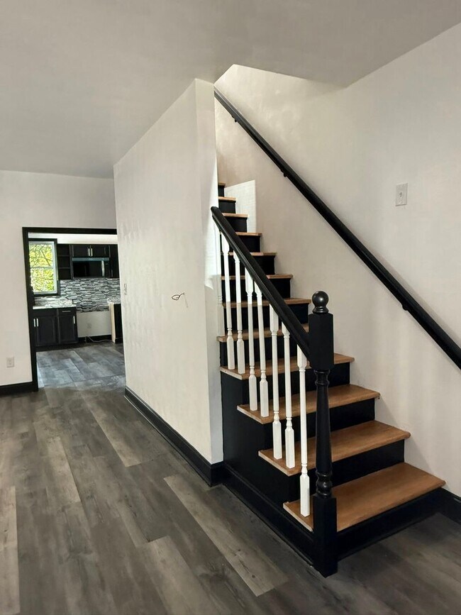 Foto del edificio - Newly updated 3 Bedroom 1 Bathroom house l...