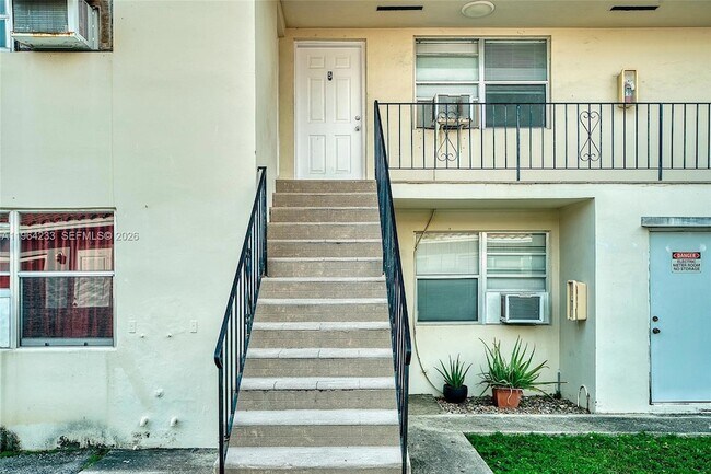 Foto del edificio - 644 SW 10th St