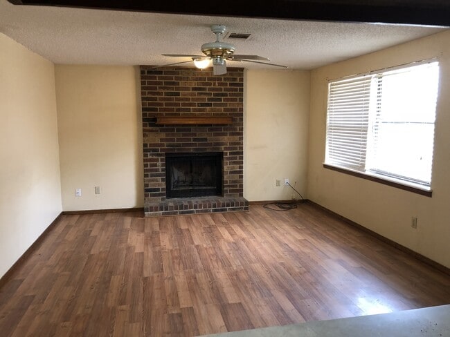 Foto del edificio - 8513 Brookline Pl