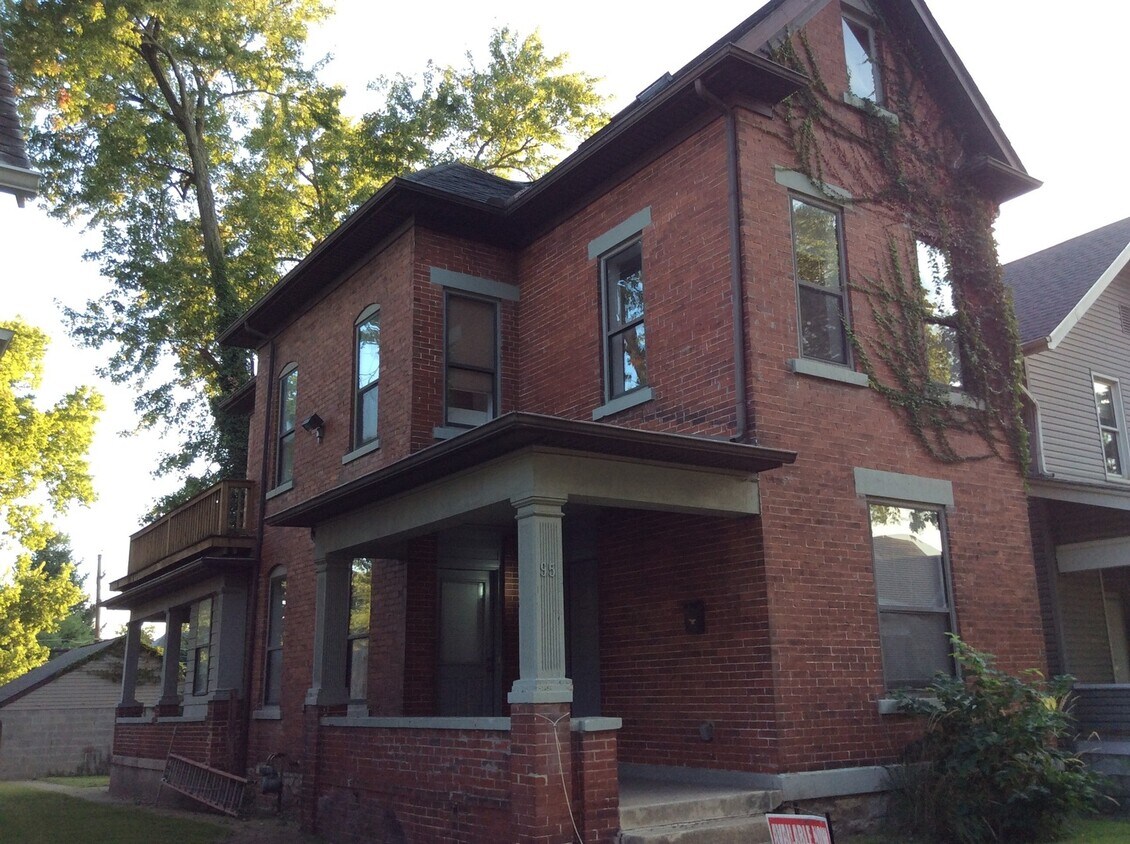Primary Photo - HOUSE and YARD