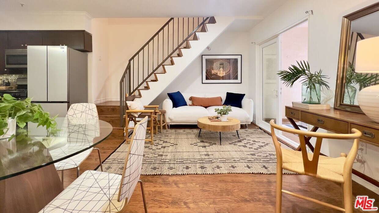 Foto principal - 5633 Carlton Way