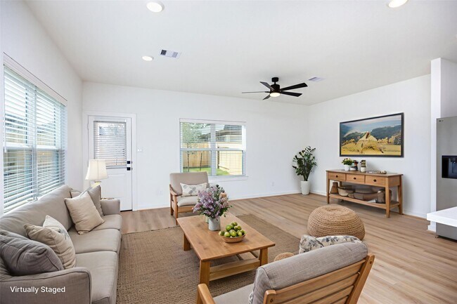 Building Photo - 2007 Longmire Villas Ct