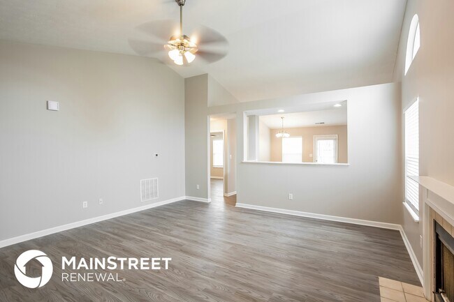 Building Photo - 10715 Tanbark Dr