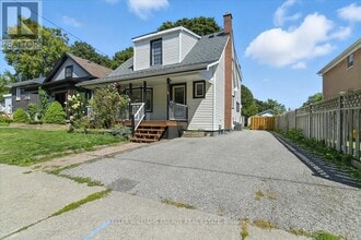 Building Photo - 111 Cromwell Ave