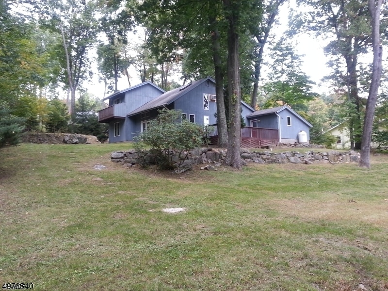 Primary Photo - 2 Pochuck Ct
