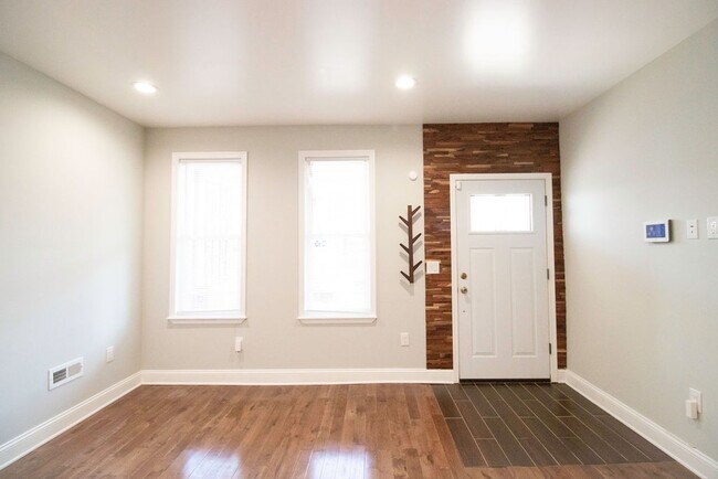 Foto del edificio - 2336 E Clearfield St