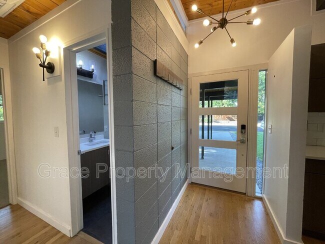 Foto del edificio - 330 W Fair Ave