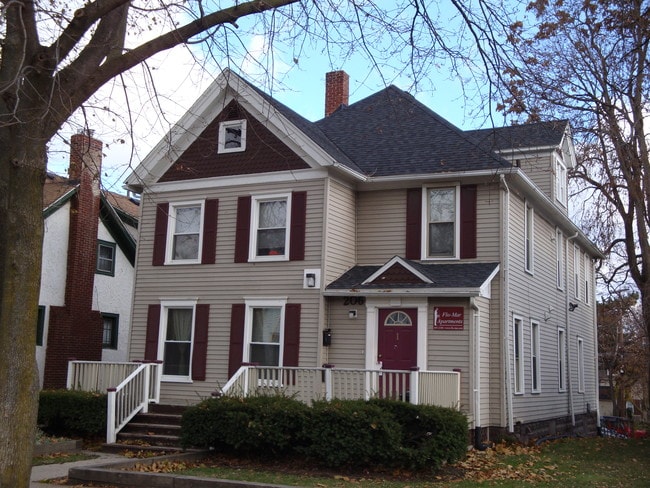 front of house - 206 N Normal St