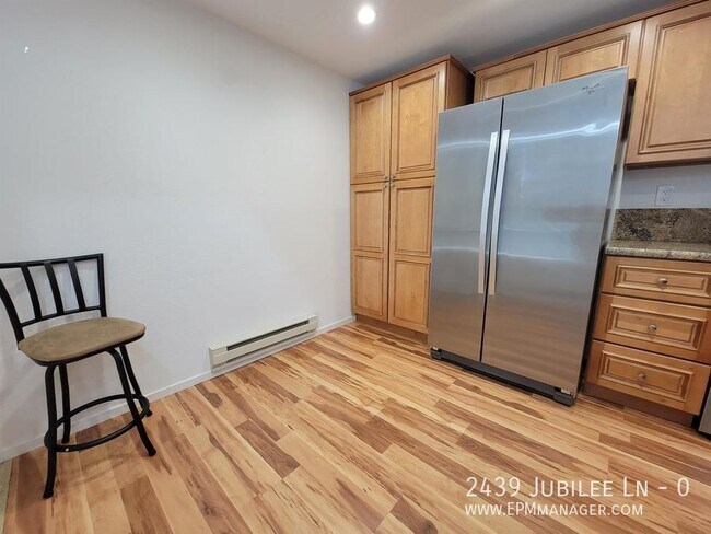 Building Photo - 2439 Jubilee Ln