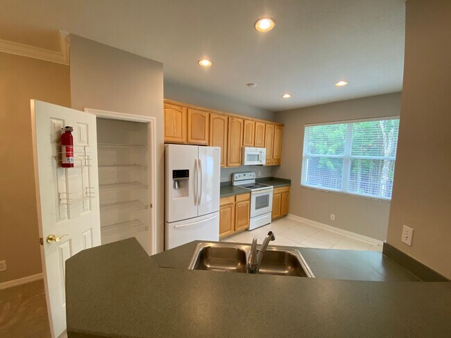 Building Photo - 616 Black Lion Dr NE