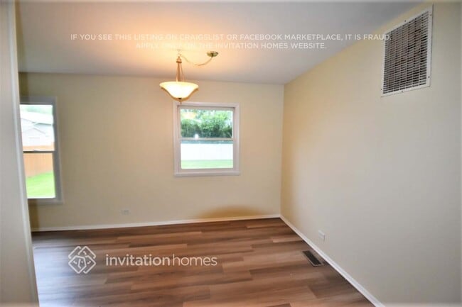 Building Photo - 575 Cochise Pl