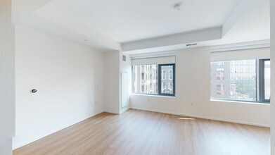 Interior Photo - 345 Harrison