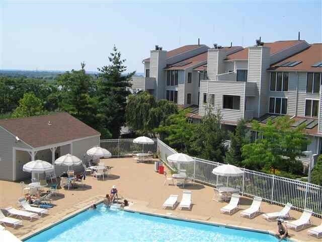 Foto del edificio - 766 Spinnaker Ct