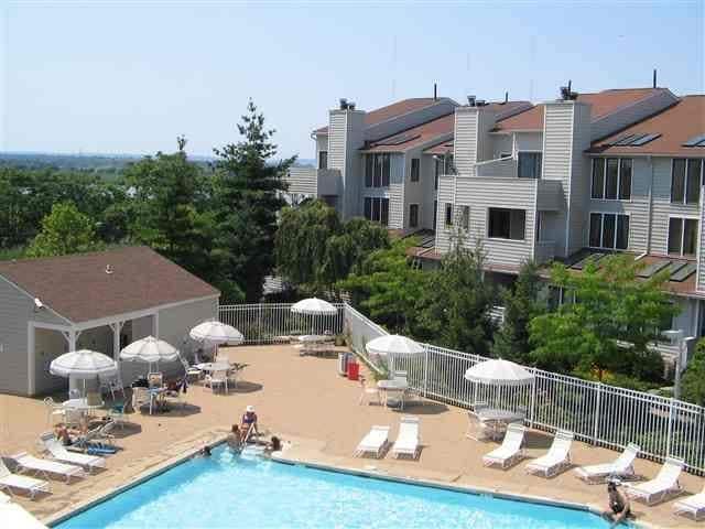 Foto del edificio - 816 Topsail Ln