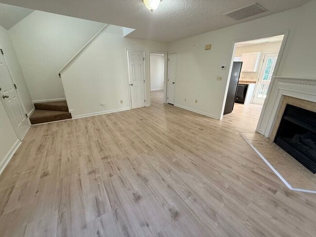 Building Photo - 1529 Crag Burn Ln