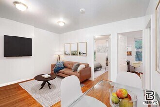 Building Photo - 403 E 77th St