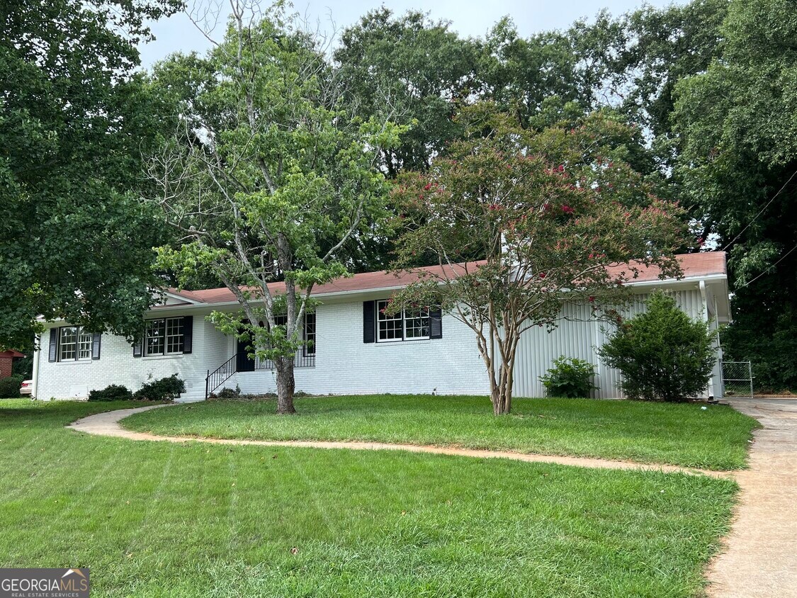 170 Emory Dr, Hartwell, GA 30643 House Rental in Hartwell, GA