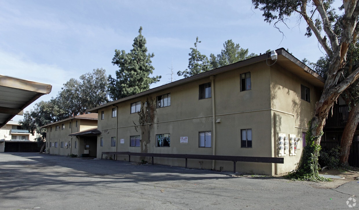 Building Photo - Mountanside Manner Apartments