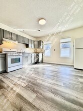 Building Photo - 374 Olmstead Ave