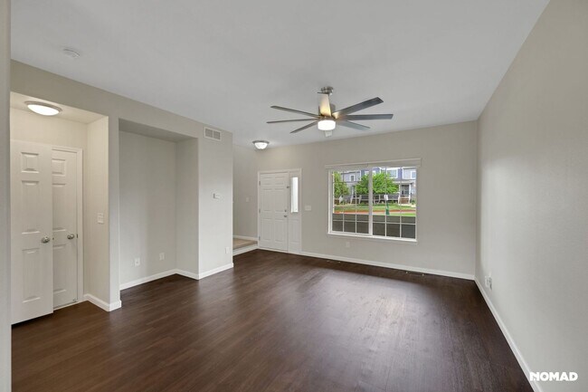 Foto del edificio - Spacious Townhome in Aurora