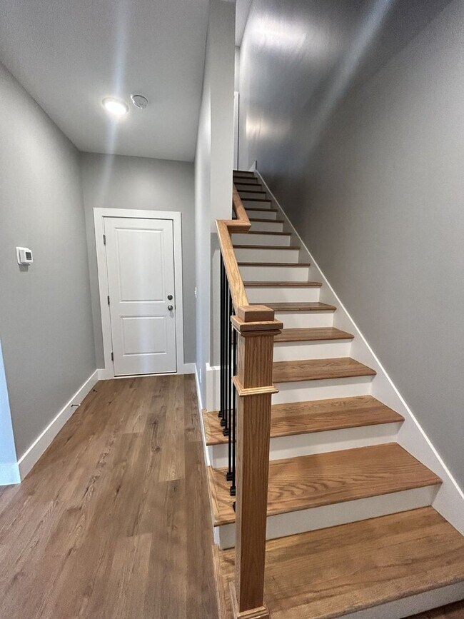 Building Photo - *MOVE IN SPECIAL 1/2 security deposit and waiving $175 Admin Fee!* New Build 3 Beds | 3.5 Baths |...