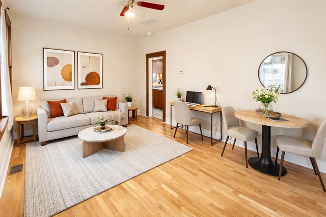 Foto del edificio - Character-Rich 1912 Home in North Portland – Spacious 2 Bed / 1 Bath