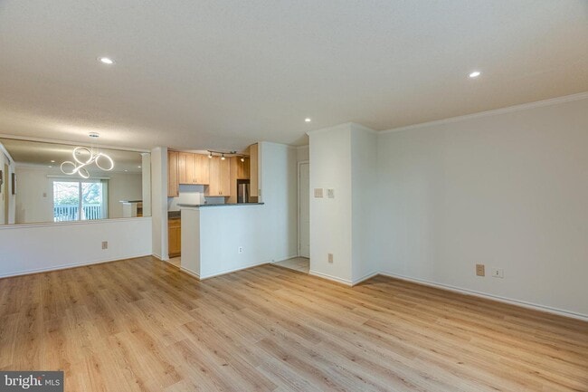 Building Photo - 1521 Lincoln Way