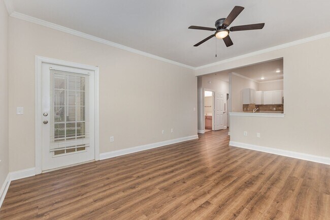 Foto del edificio - 2BR Condo in Cornelius