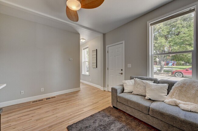Foto del edificio - 1222 W 37th Ave