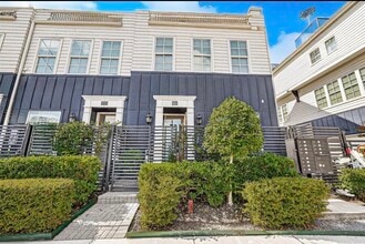 Building Photo - 815 Bringhurst St