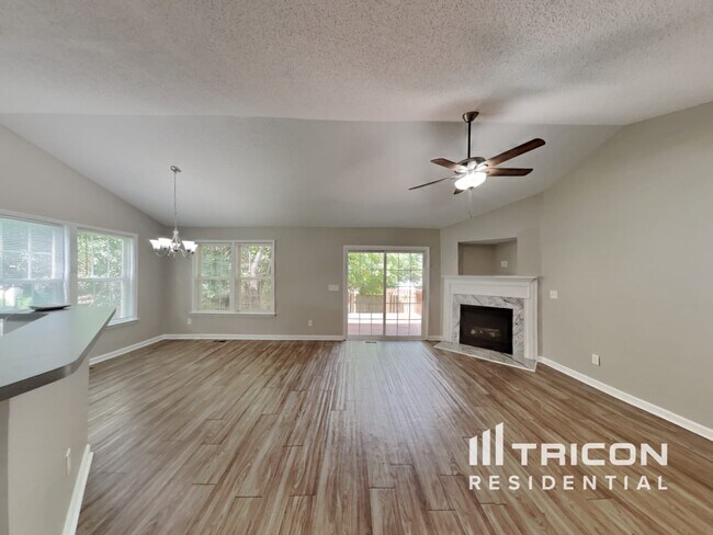 Foto del edificio - 7205 Spanglers Spring Way