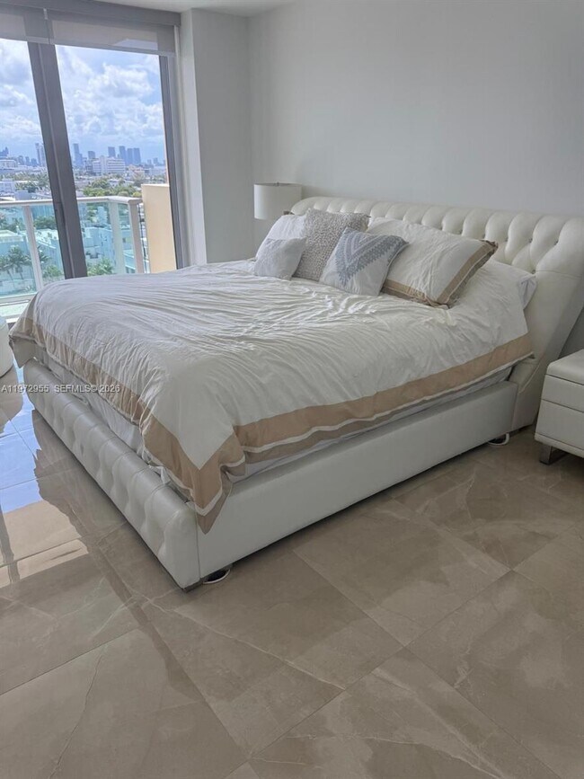 Foto del edificio - 1455 Ocean Dr