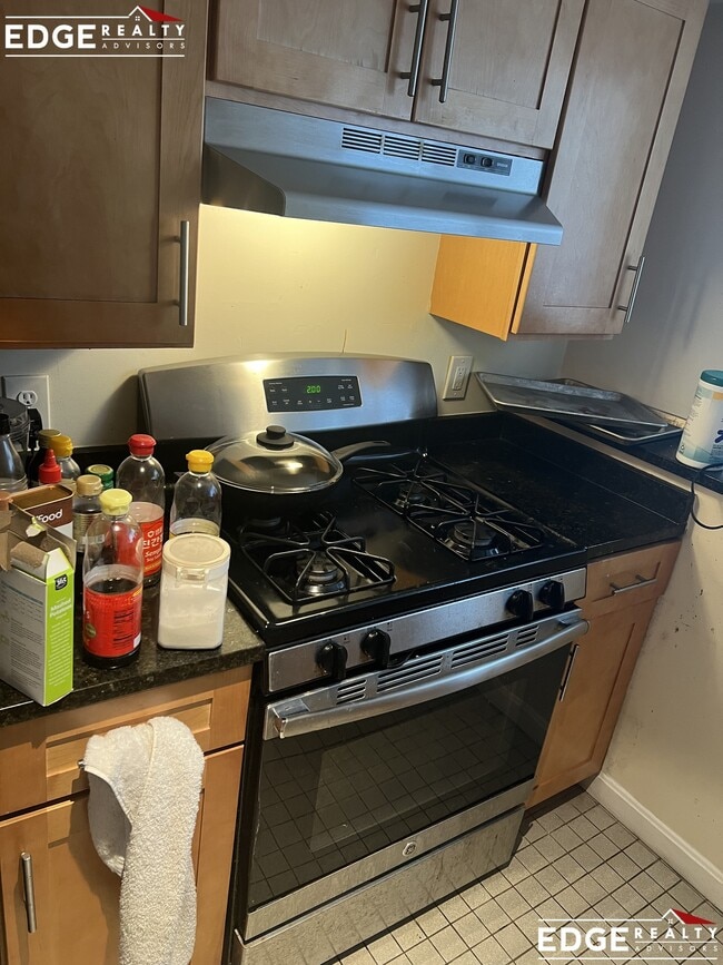 Photo - 2 Hingham St Apartment