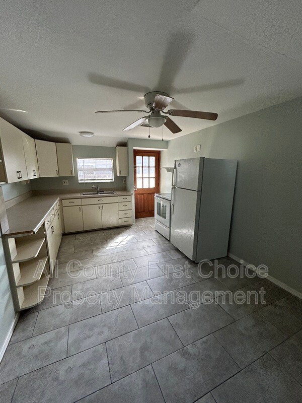 Foto del edificio - 705 6th Ave NE