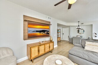 Building Photo - 1225 Reserve Way