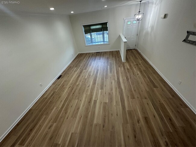 Building Photo - 133 High Point Cir