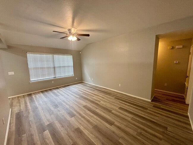 Building Photo - Wonderful 3 Bed 2 Bath Home in Norman