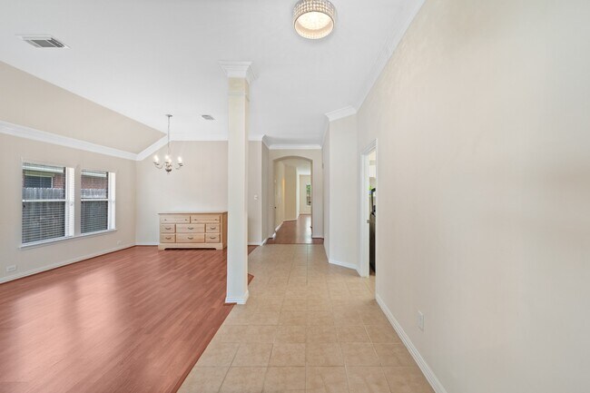 Foto del edificio - 23219 Dewflower Dr
