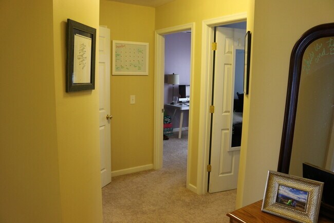 Foto del edificio - 3 Bedroom, 2.5 Bathroom Townhome, Harrison...