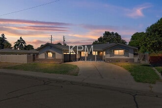Building Photo - 2155 Portola Ave