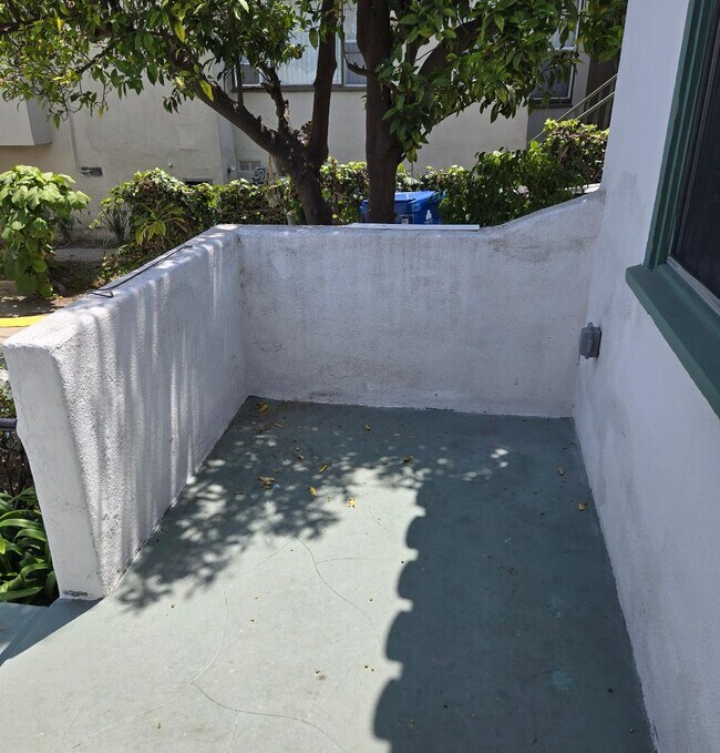 Foto del edificio - 2039 S Sherbourne Dr