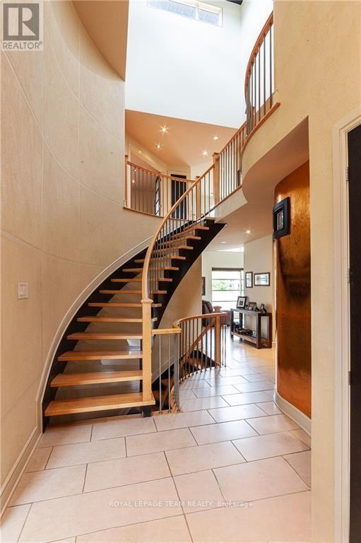 Building Photo - 423 Rahul Crescent