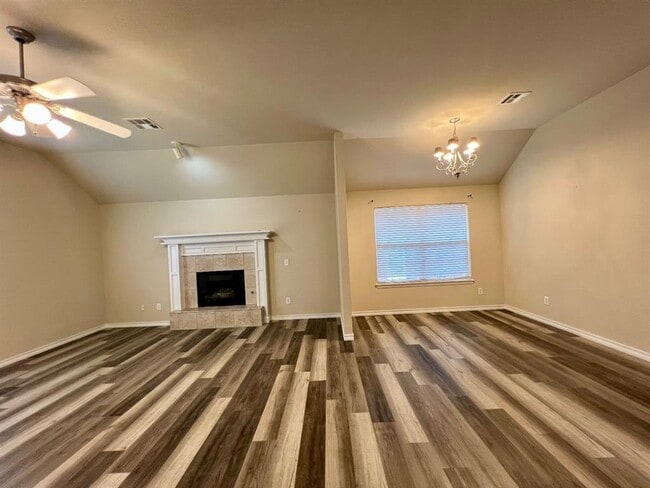 Building Photo - 2205 SW 93rd Pl